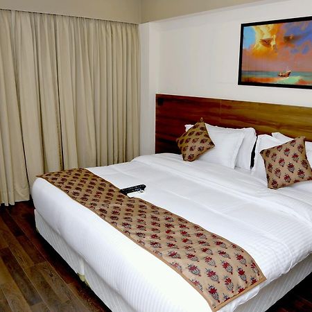 Hotel Mumbai House Andheri East, Mumbai Exterior photo