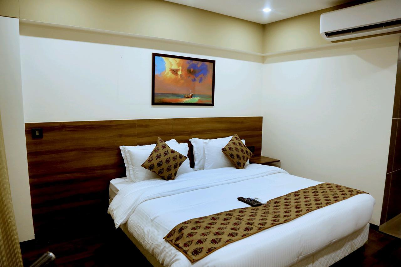 Hotel Mumbai House Andheri East, Mumbai Exterior photo