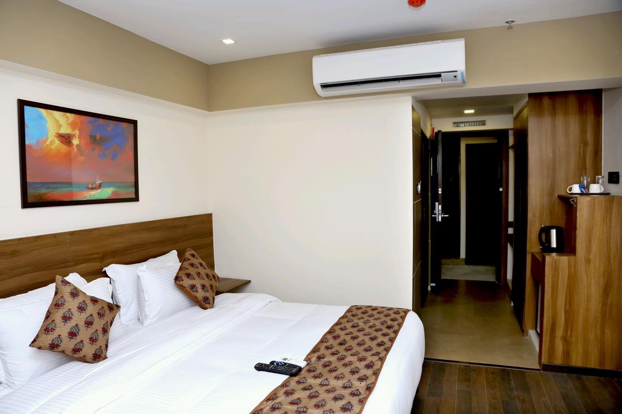 Hotel Mumbai House Andheri East, Mumbai Exterior photo