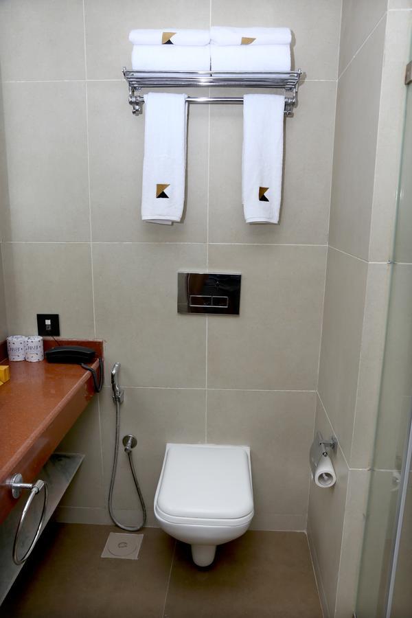 Hotel Mumbai House Andheri East, Mumbai Exterior photo