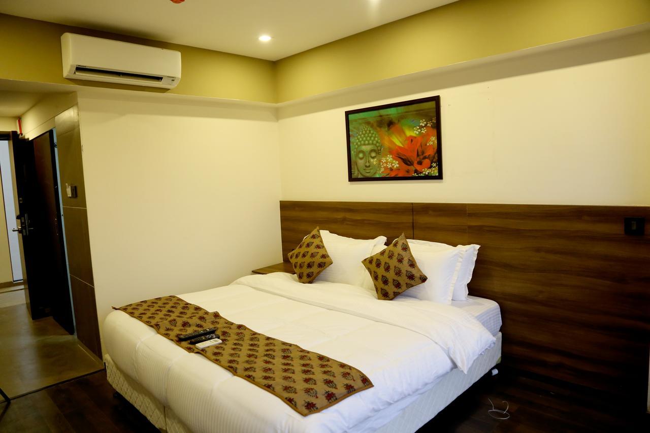 Hotel Mumbai House Andheri East, Mumbai Exterior photo