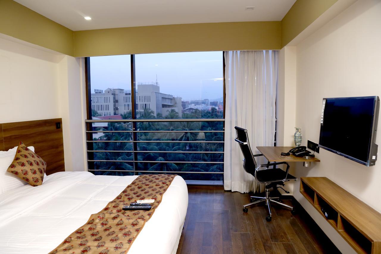 Hotel Mumbai House Andheri East, Mumbai Exterior photo