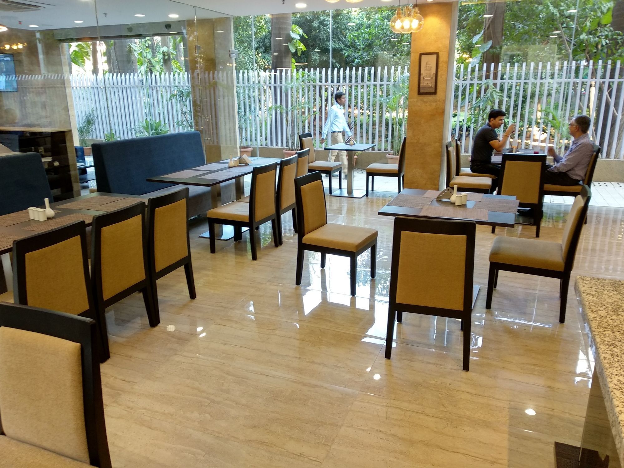 Hotel Mumbai House Andheri East, Mumbai Exterior photo